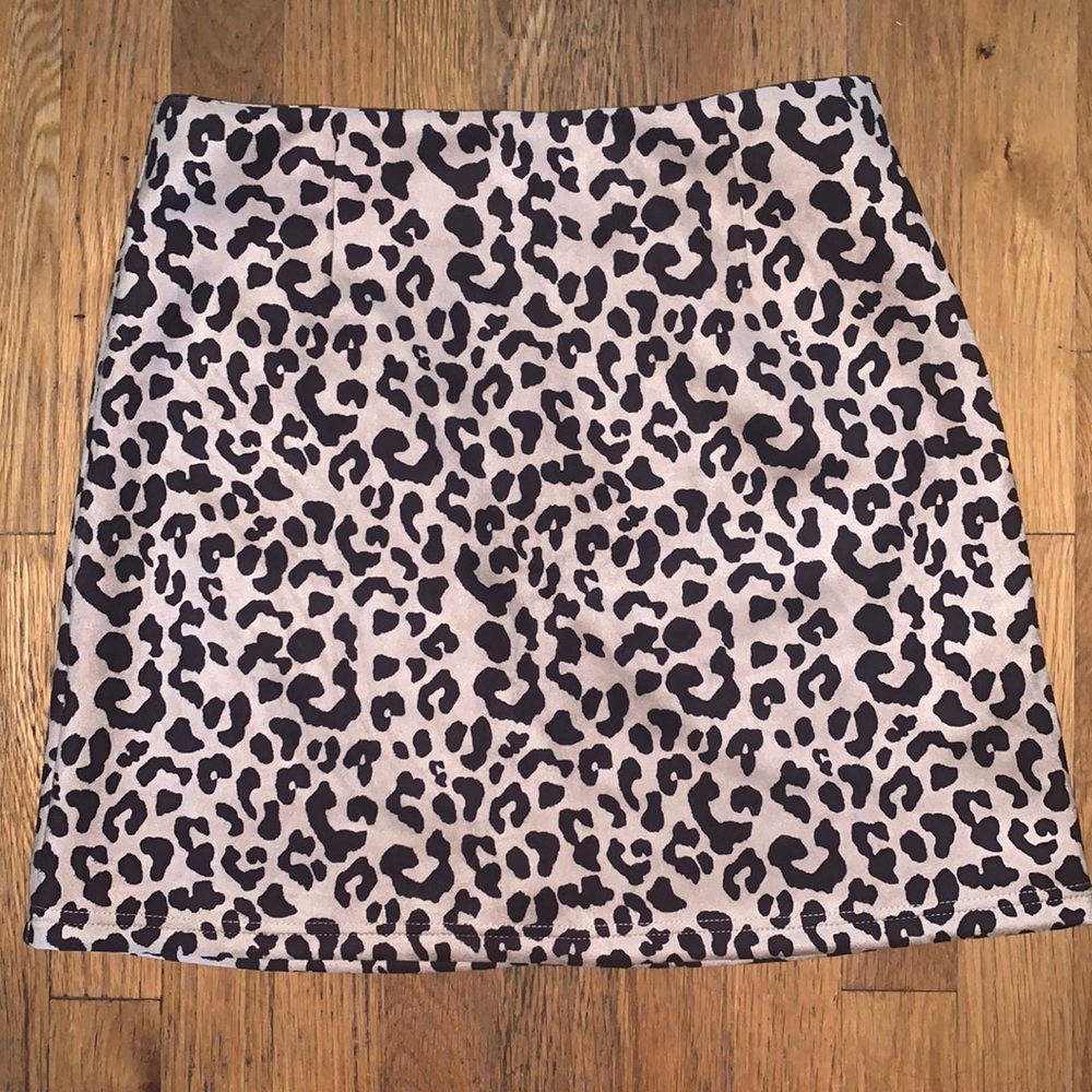 Leopard skirt